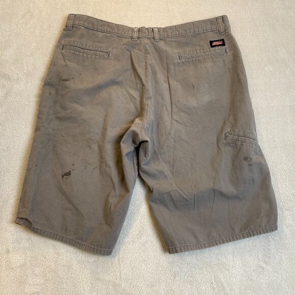 Dickies Men's Work Shorts Size 36 Rip Stop Gray Cotton Casual Wear With STAINS - Picture 2 of 10